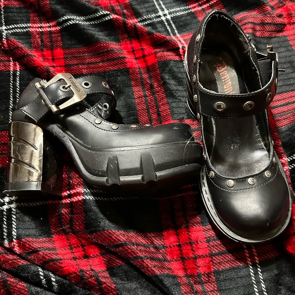 Demonia platform Mary Jane heels
